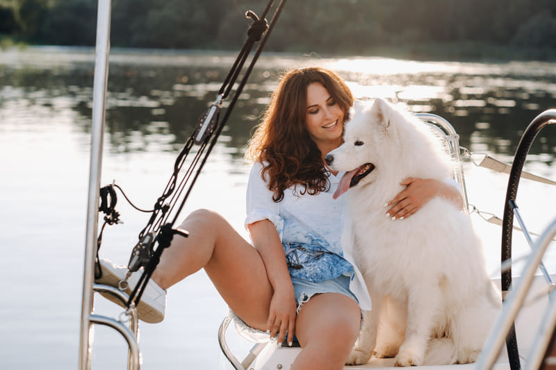 vacanza con il cane in barca